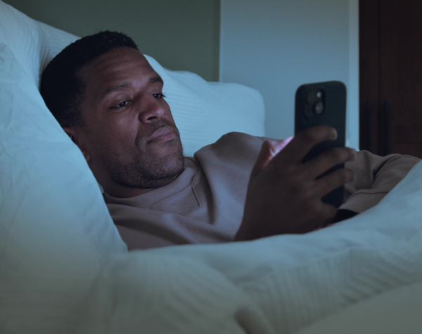 Blue light: How to block blue light and improve your sleep