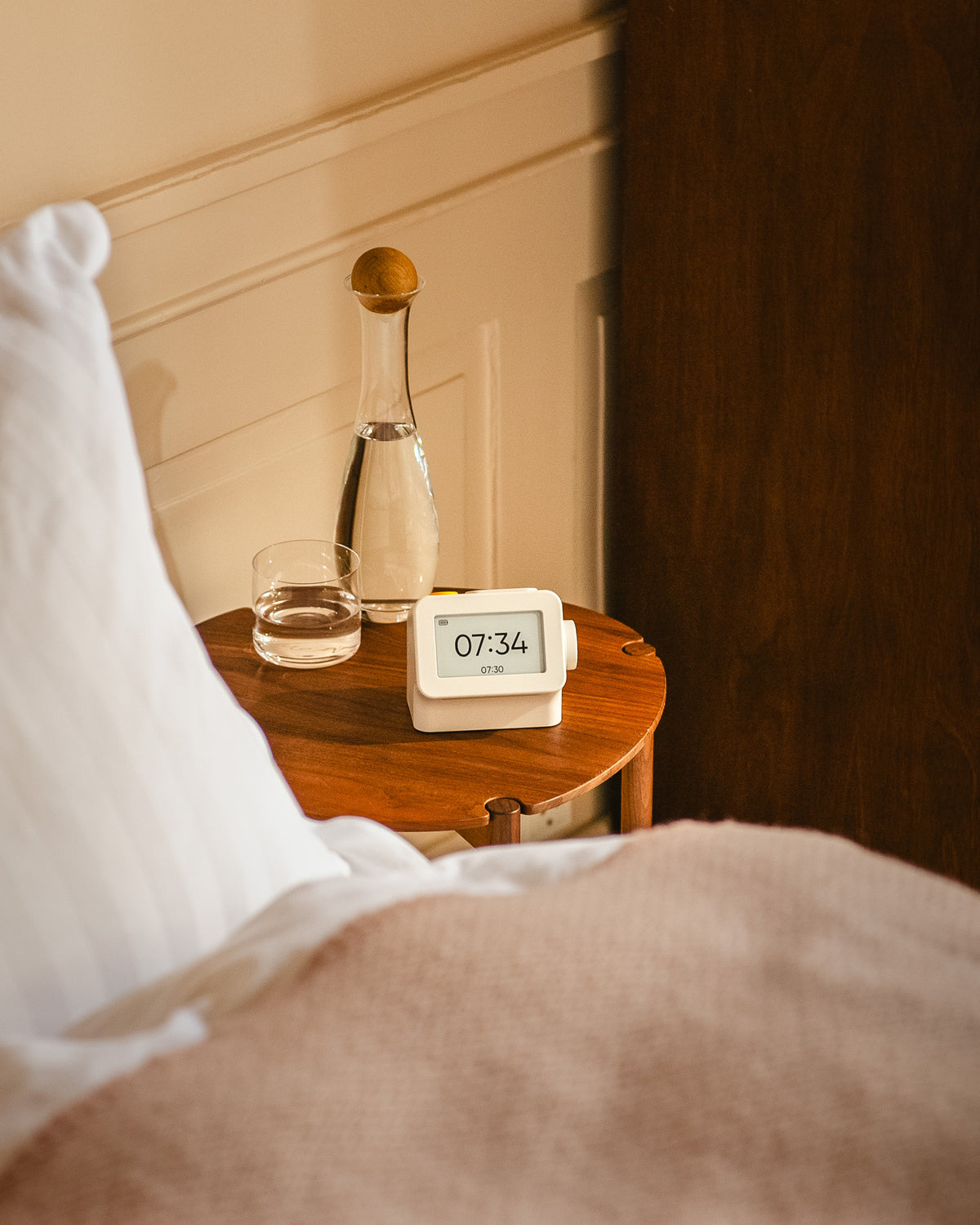 Bedside clock