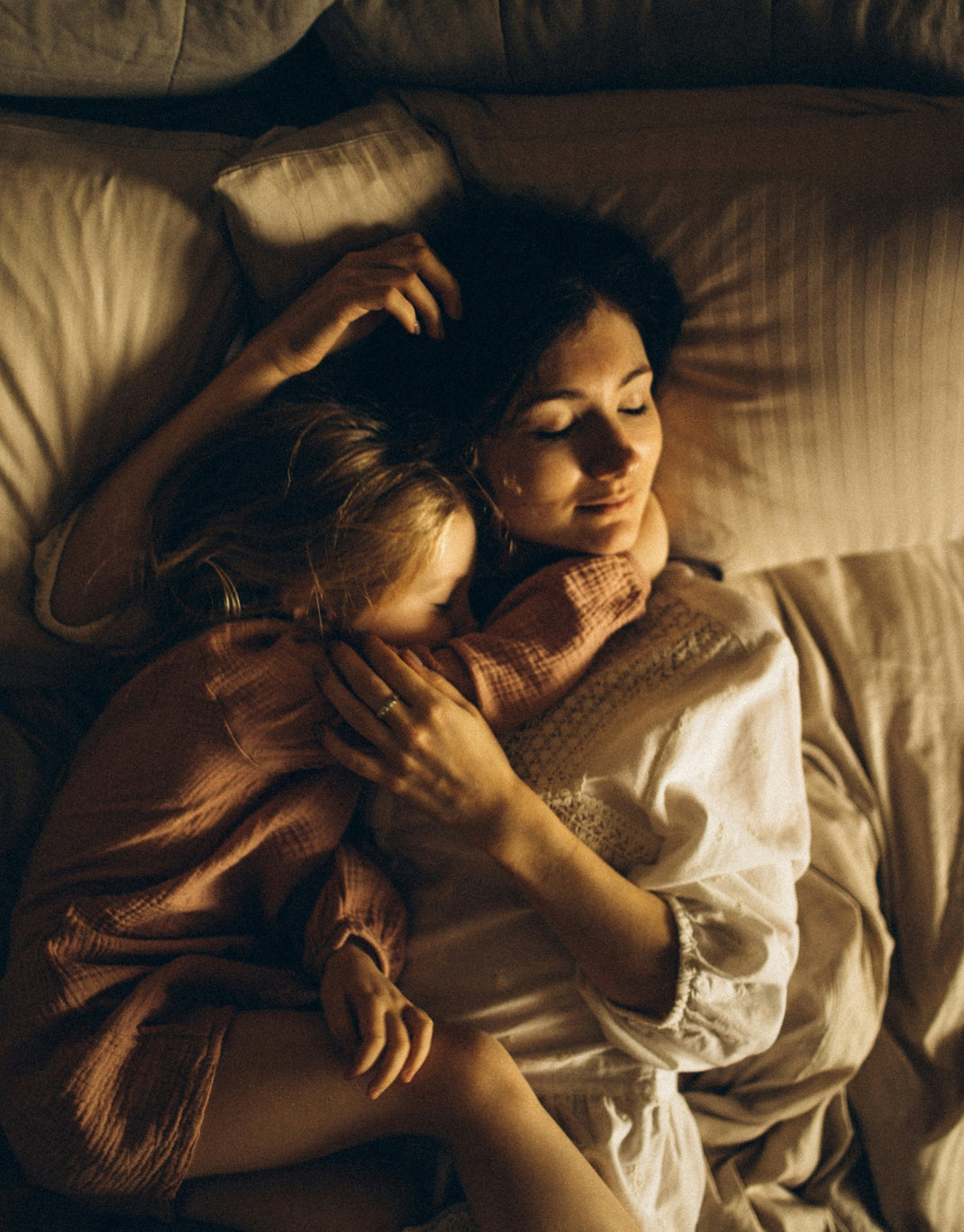 Habity – Bedside clocks designed for gentle mornings & better sleep.